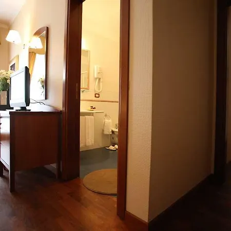 Cavaliere Hotel 4*