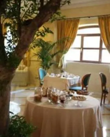 Cavaliere Hotel 4*