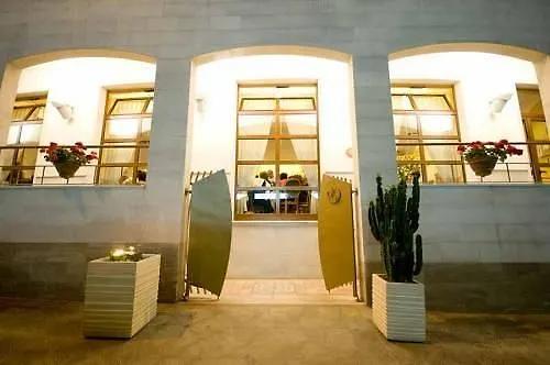 Cavaliere מלון נוצ'י