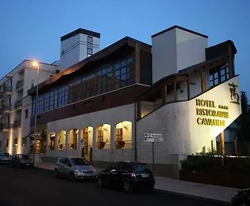 מלון Cavaliere