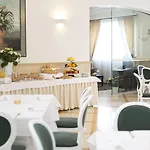 Cavaliere Hotel