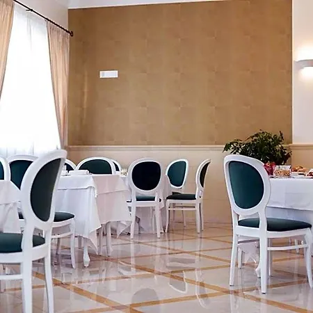 Cavaliere 4* נוצ'י
