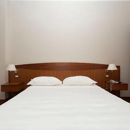 Cavaliere 4* Noci